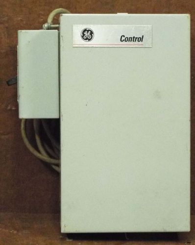 1 USED GE CR122A02222AA TIME RELAY W/ ENCLOSURE *MAKE OFFER*
