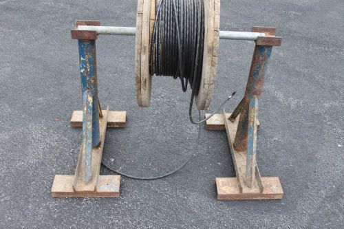 Cable reel holder