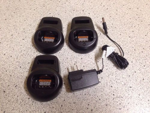 3 Motorola CLS Radio Charger NEW (HCTN4001A) LOT OF 3  One Charger.