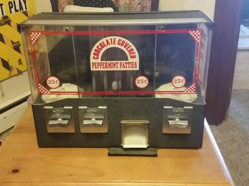 Vintage peppermint patty 3 part candy machine dispenser with keys included $.25 for sale