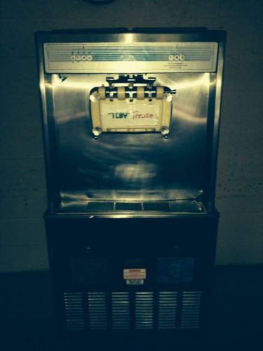 Taylor 754-33 Twin Twist Soft Serve Ice Cream Machine