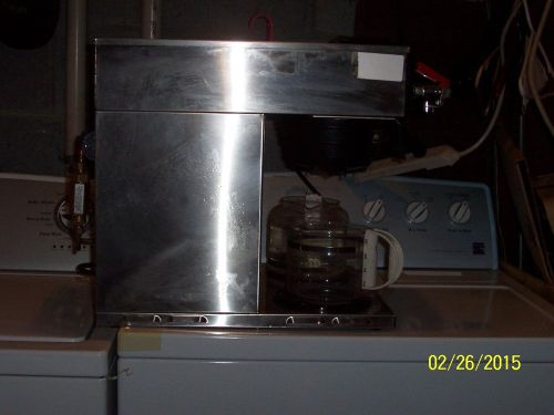 non working BUNN COFFEE MAKER  POUROVER WITH 3 WARMERS 12950