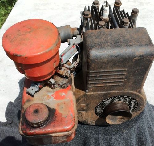Vintage Briggs and Stratton gas engine, complete, runs, 1950&#039;s ?, antique