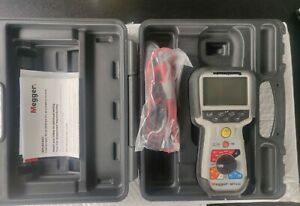 MEGGER MIT420 INSULATION TESTER WITH HARD CASE