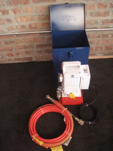 Never used thomas betts 13600 10,000 psi hydraulic pump huskie greenlee panduit for sale