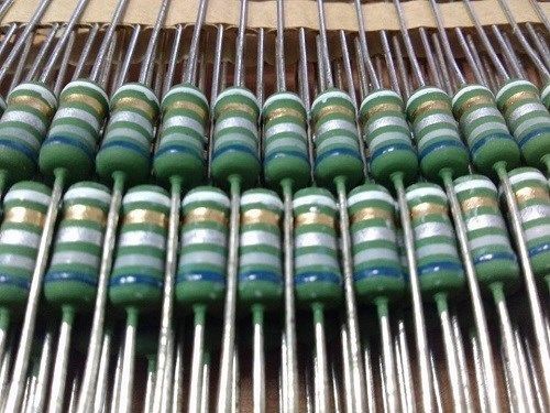 20pcs x 0.68 ohm 2w non-inductive wire wound resistors ,resin paint (nknp) for sale