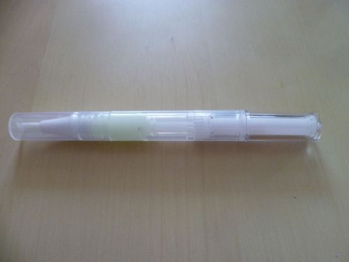 GLOW in the DARK PAINT Green phosphorescent  2ml in pen with brush