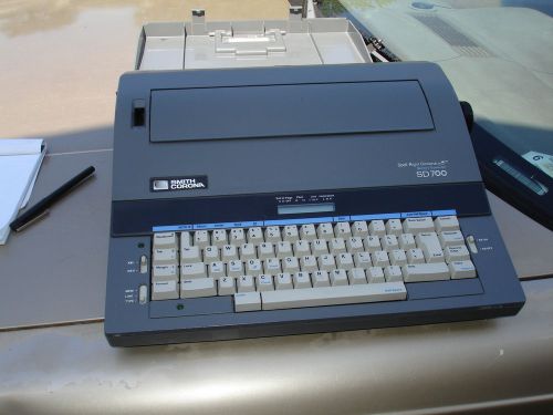 Smith corona sd-700 electronic typewriter with keyboard cover &amp; spell-right for sale