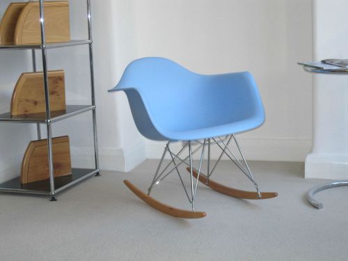 Bid for repro rar rocking chair light blue matt plastic design by charles eames for sale