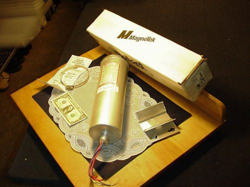 MagneTek Waterproof Ballast OutPut T12 R.6 Lamp 120V/60Hz Output 430V WPR-481-LH