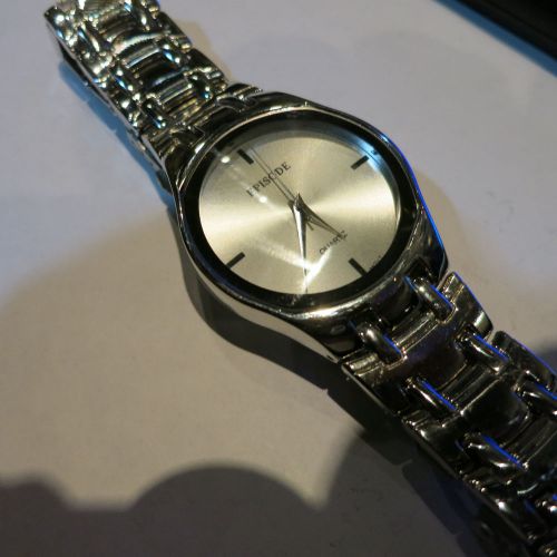 Episode Round Quartz Silver Stainless Steel Band Wrist Men&#039;s Wristwatch silver