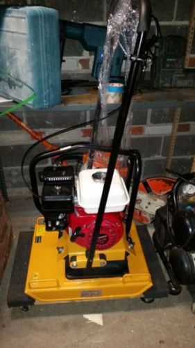 Plate compactor tamper honda brand new - 1 year warranty for sale