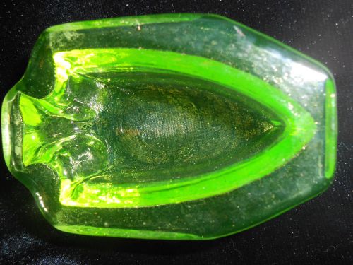 Green vaseline glass arrow elevator car truck signal uranium yellow glows canary for sale