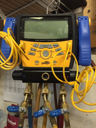 Fieldpiece 3 port digital manifold w/vacuum gauge for sale