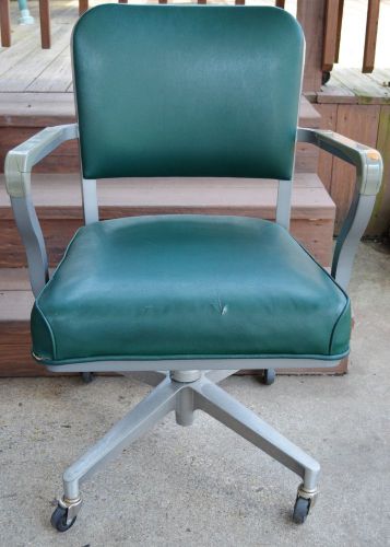 Vintage Industrial Age STEELCASE Swivel Propeller Office Chair