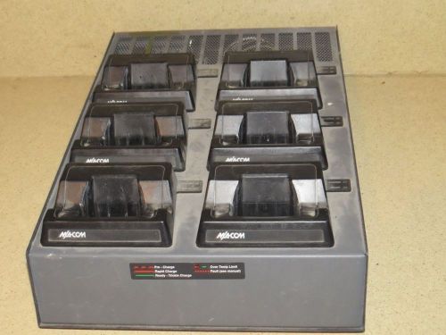^^ M/A-COM UNIVERSAL RAPID MULTI CHARGER BASE BML161 79/20 6 BAYS (MA4)