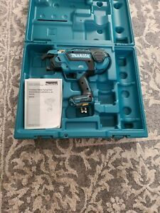 Makita XRT01ZK 18V LXT Li-Ion Brushless Cordless Rebar Tying Tool Only With Case