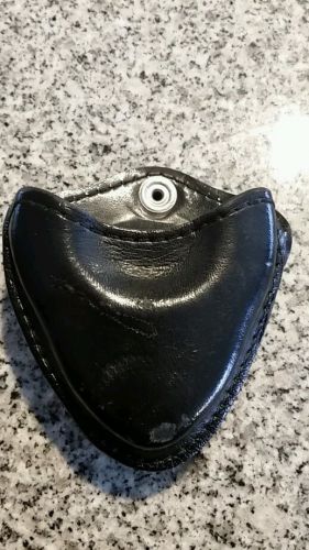 Safariland 090 Plain Black Leather Style Open Top Handcuff duty pouch