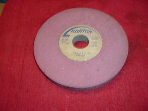 NORTON SURFACE GRINDING WHEEL 7&#034;X3/4&#034; X 1-1/4&#034; HOLE 25A60-KVT RED WHEEL L@@K
