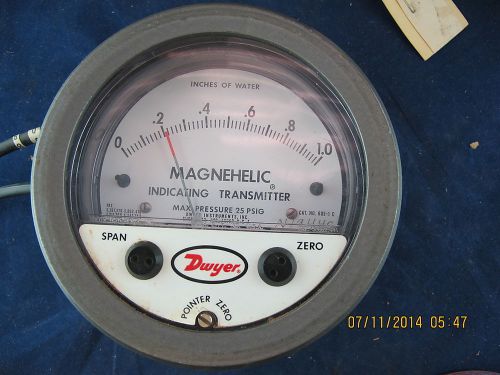Lot of 2 Dwyer 605-1C Differential pressure indicating transmitter, range 0-1.0&#034;