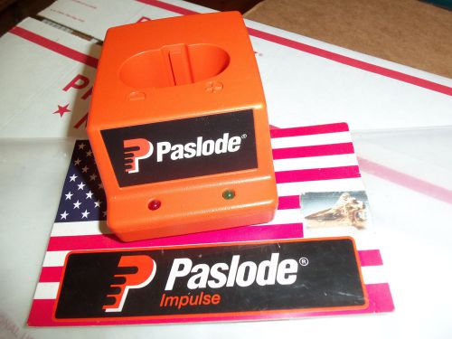 &#034;NEW&#034; PASLODE # 901230  Charger Base
