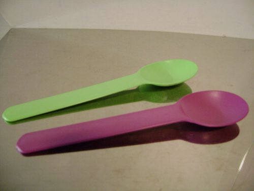 YOCUP BIODEGREDABLE GREEN OR PURPLE BULK  PLASTIC SPOONS 1000/CT