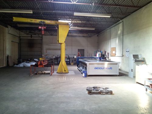 Jib crane 1 1/2 ton floor mounted freestanding w/electric hoist for sale