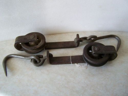 VINTAGE SET OF 2 HEAVY DUTY PULLY MEAT HOOKS WITH NO RUST.