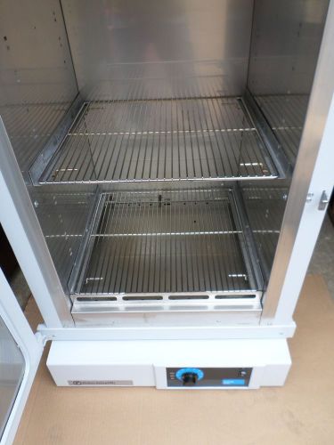 Near Mint Fisher Scientific Digital  Isotemp Gravity Convection Oven w/ 2 Rachs