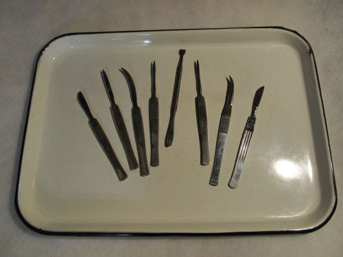 VINTAGE ENAMEL SURGICAL TRAY AND 8 ASSORTED SURGICAL TOOLS MARKED GERMANY