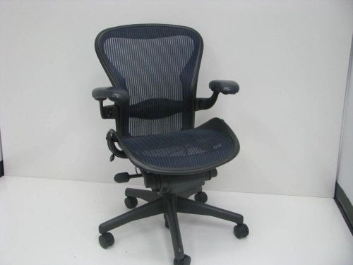 Aeron fully adjustable ergonomic chair blue size b w/lumbar herman miller for sale