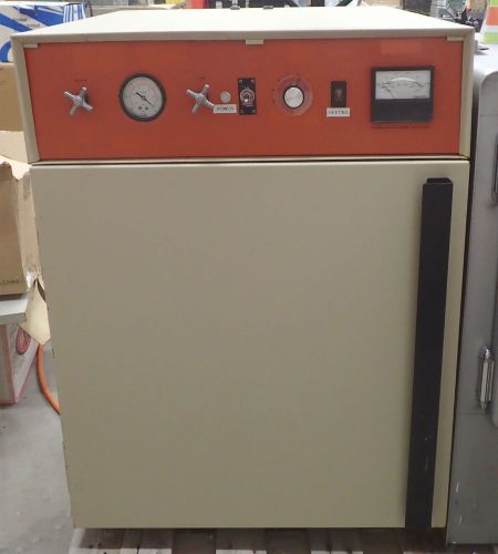 Napco 5861 laboratory vacuum oven interior dimensions 24x18x18 w/ 3 shelves for sale