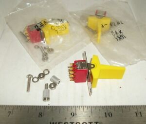 LOT OF MINI ON//ON 3PST  PADDLE TOGGLE SWITCHES A