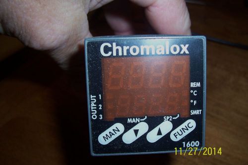1604-11030   CHROMALOX TEMPERATURE CONTROLLER 100/240VAC 50/60HZ