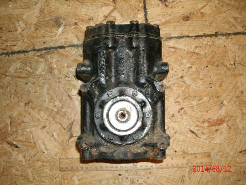 HIGH VOLUME OIL TRANSFER PUMP, CAST IRON, ITEM # 20031. SUCTION to DISCHARGE