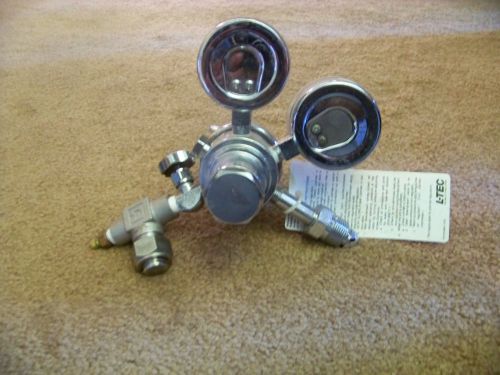 Inert gas regulator with two l-tec guages (4000 psig in 700 out) no o2 for sale