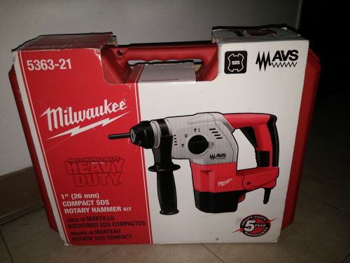 MILWAUKEE 1&#034; COMPACT SDS ROTARY HAMMER WITH ANTI-VIBRATION SYSTEM 5363-21 NEW