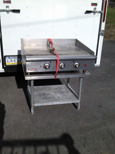 Vulcan  Heavy Duty Gas Griddle 36&#034; x 24&#034;/THERMOSTATS/NATURAL GAS/WORKING ORDER
