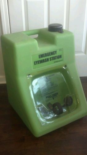 Emergency portable eyewash station for sale
