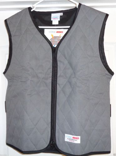 Cool Medics: Medium Zippered Cooling Vest