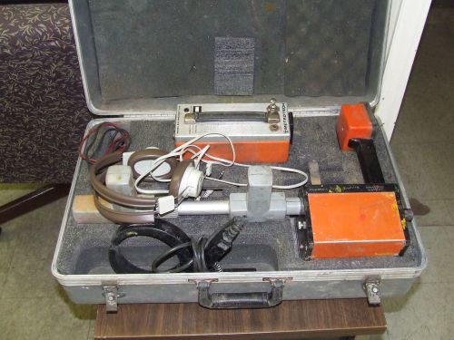 METROTECH MODEL 810 PIPE &amp; CABLE LOCATOR RECEIVER AND TRANSMITTER WITH CASE #4