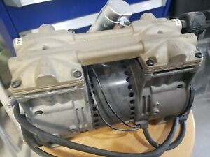 THOMAS 2688CE44 D Piston Air Compressor/Vacuum Pump (Great working condition) 