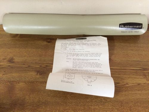 RUBBERMAID ANTI-STATIC DESK TOP MAT WITH INSTRUCTIONS AND CORD
