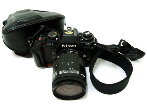 Vintage Vtg Nikon N2020 35 MM SLR Film Camera With Original Case