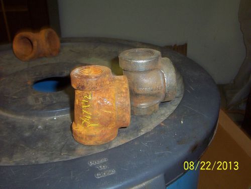 Cast iron pipe fittings/1 1/4&#034;  x 1 1/2&#034; x 1 &#034; reducing tee for sale