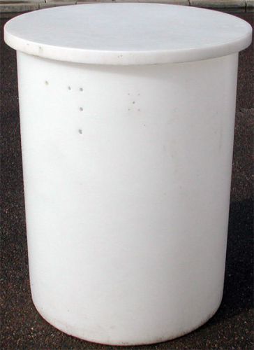 Snyder-crown industries vertical open top storage tank 200 gallons &amp; 40 in lid for sale