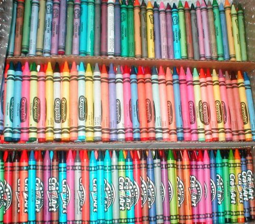 Httr: crayons bulk lot 34# stacked  asst brands crayola crazart no boxes for sale