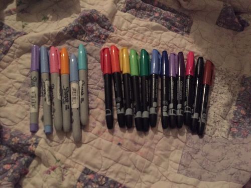 Lot Of 18 Permanent Markers-Sharpie And office depot