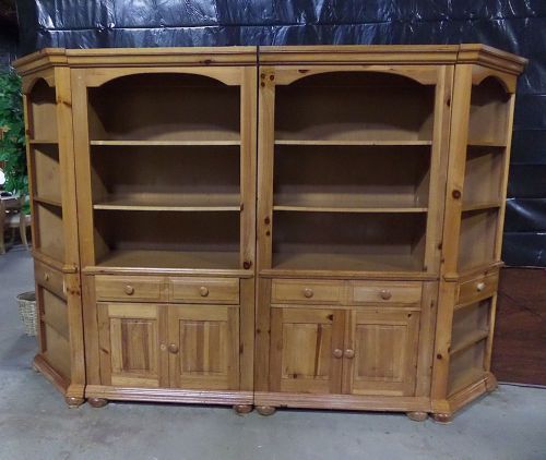 Broyhill 4 Section Bookcase / Wall Unit