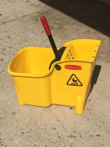 Janitorial mop bucket
